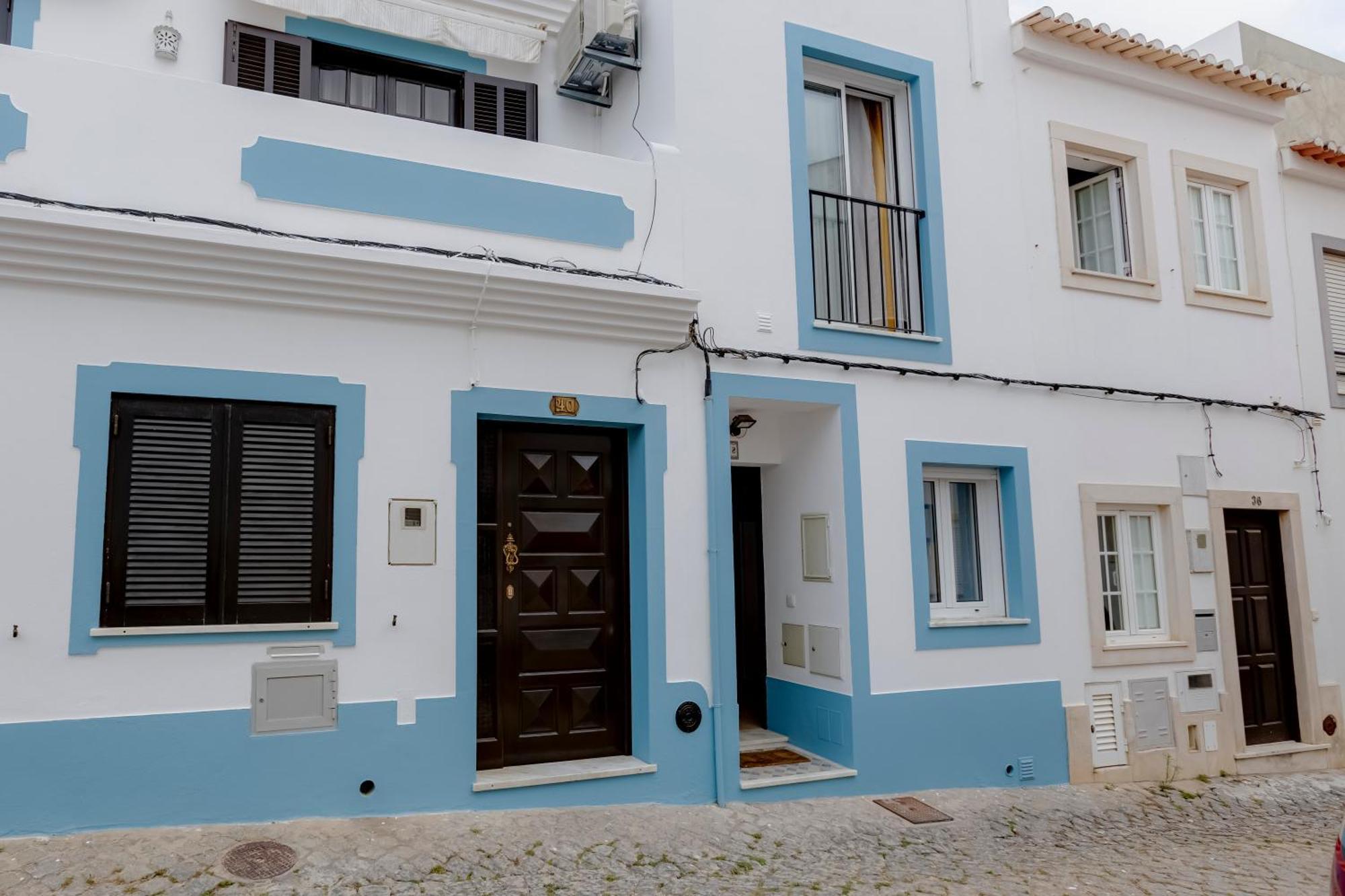 Chez Oasis - Charming By The Holiday home