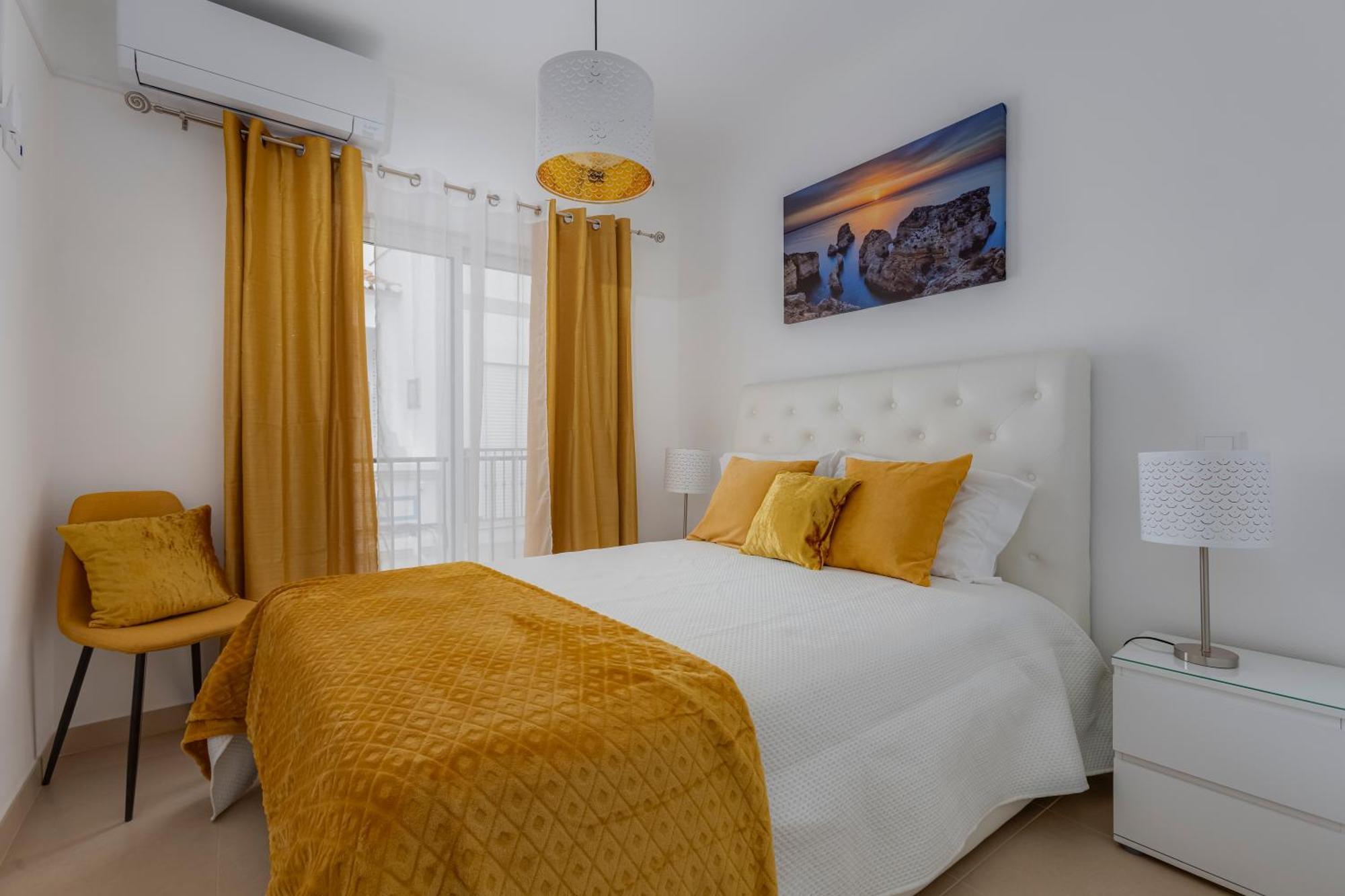 Chez Oasis - Charming By The Holiday home Lagos