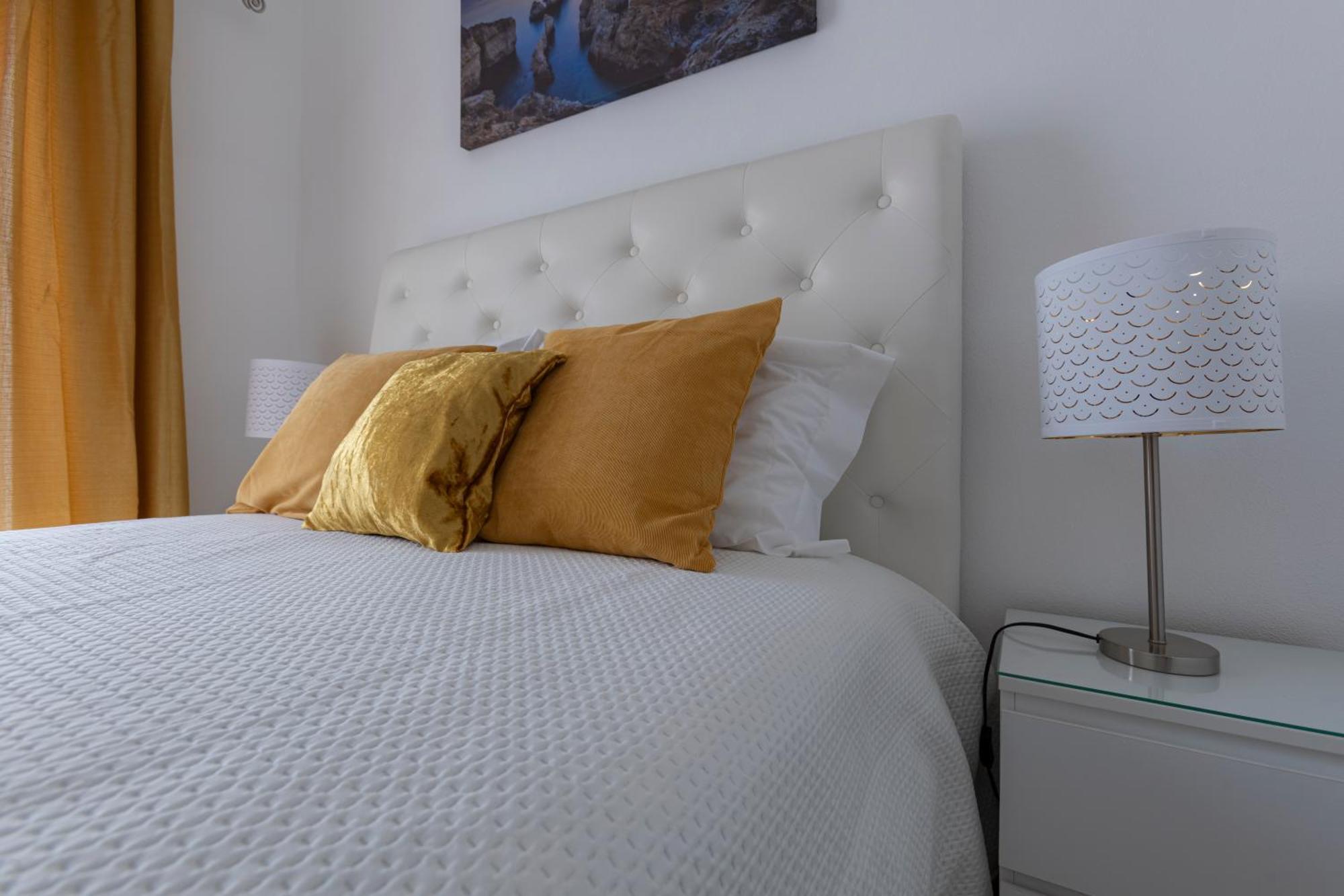 Chez Oasis - Charming By The Holiday home
