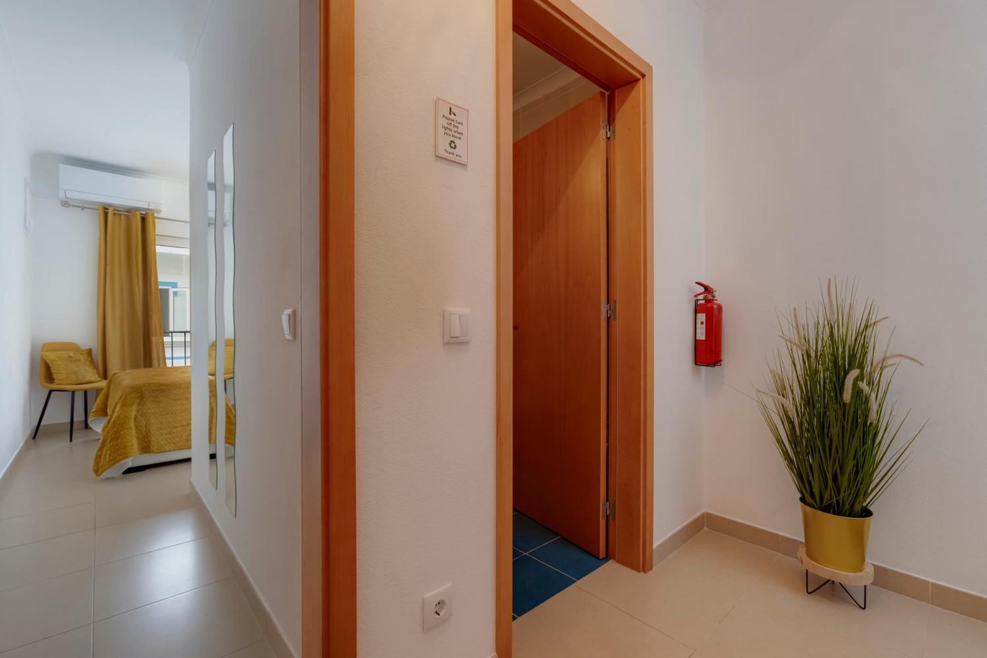 Chez Oasis - Charming By The Holiday home